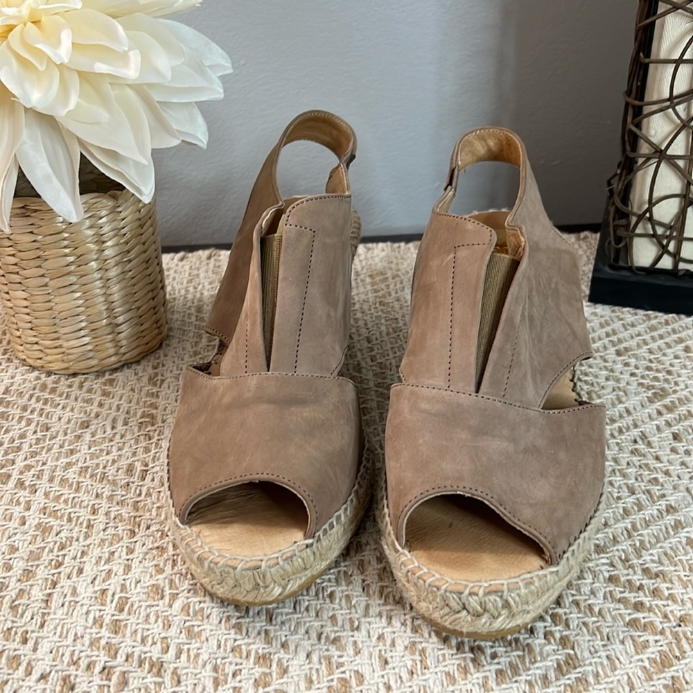 Kanna Tan Suede Platform Sandals